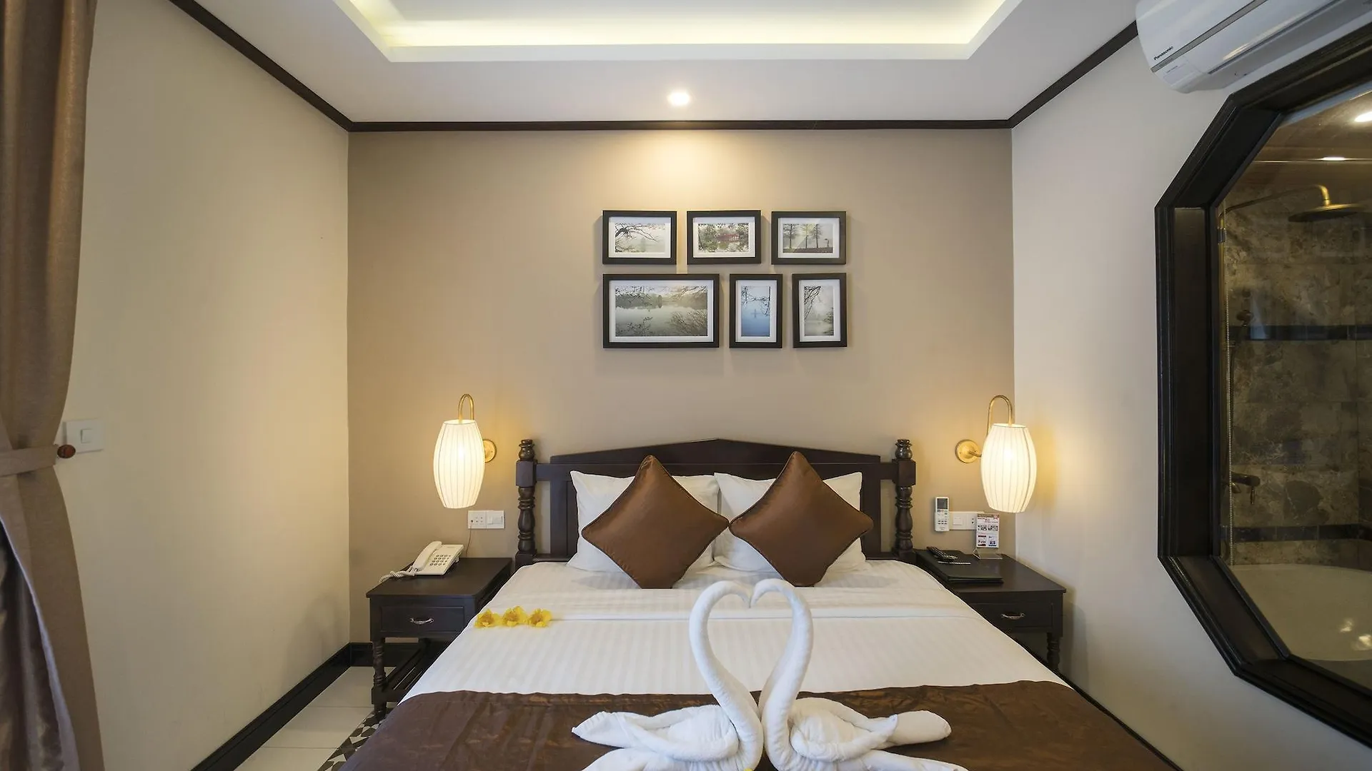 Villa Golden Bell Backpacker Hotel & Pool Bar Hoi An