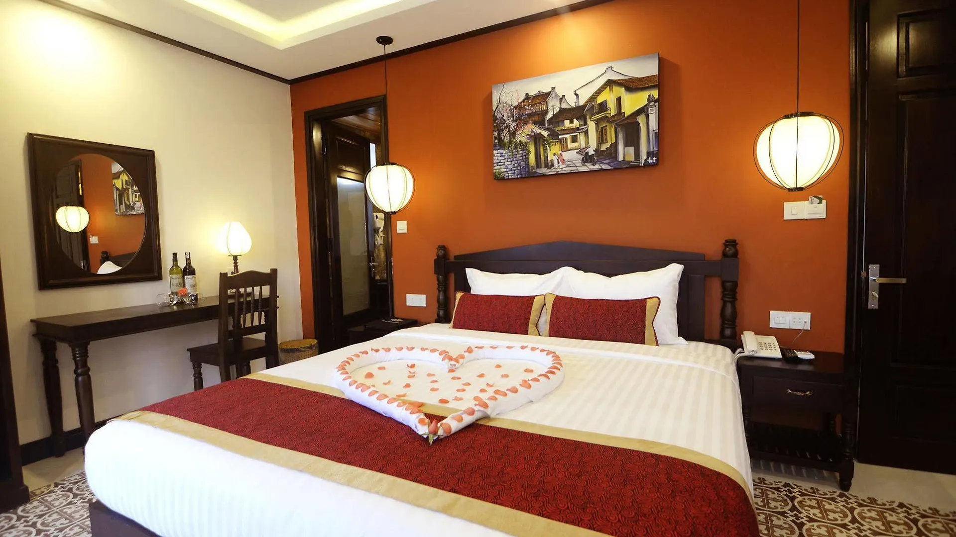 Golden Bell Backpacker Hotel & Pool Bar Hoi An